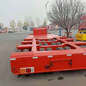 钩机板半挂车