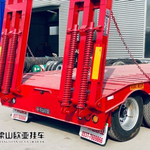 钩机板半挂车