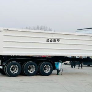 自卸车